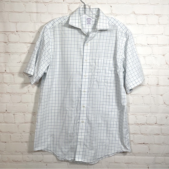 Brooks Brothers Classic Non Iron Shirt Mens Plaid Button Up Short Sleeve 15.5-33 - Picture 1 of 8